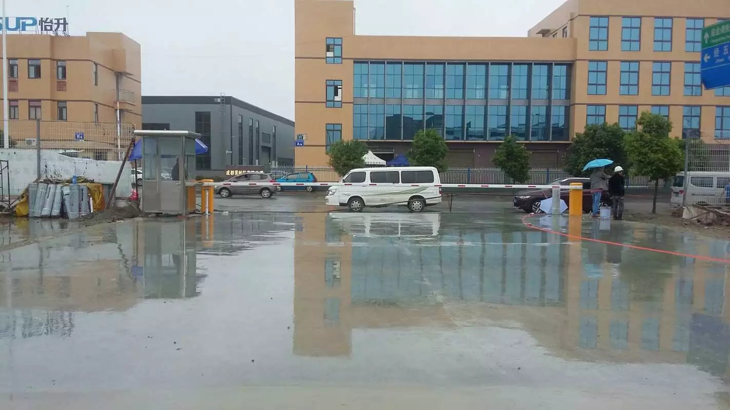 房县房县成都市物流公司道闸